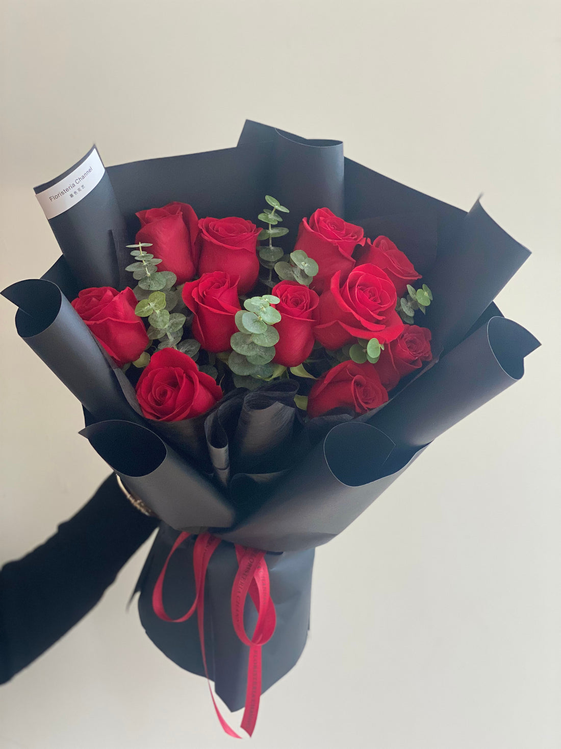 Ramo 11 rosas con eucalipto