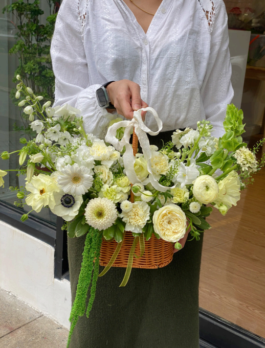 Canasta Floral tonos Blancos